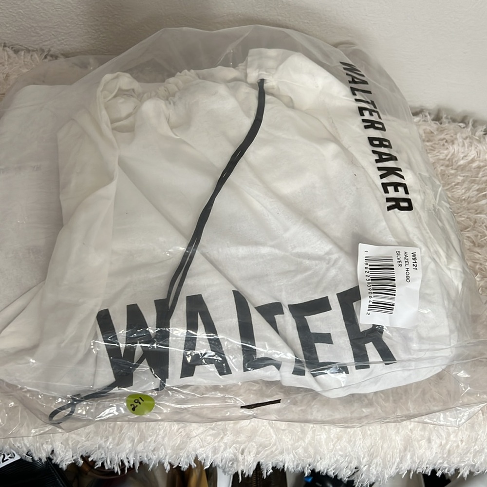 Walter Baker Large Hazel Silver Woven Hobo Bag with Matching Pouch - Picture 13 of 16